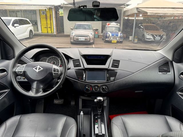 Mitsubishi Zinger  第29張相片