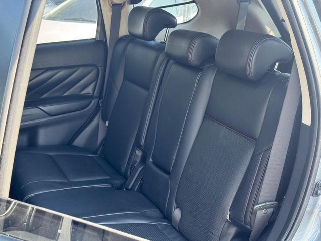 Mitsubishi Outlander  第15張相片