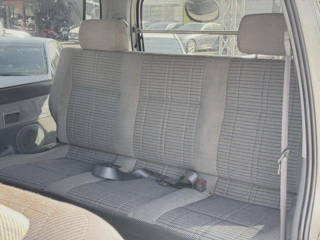 Toyota Hiace  第23張相片