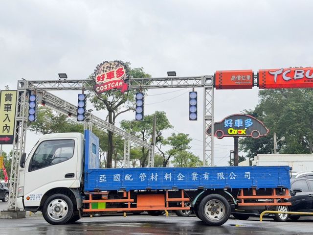 Hino 300  第5張相片