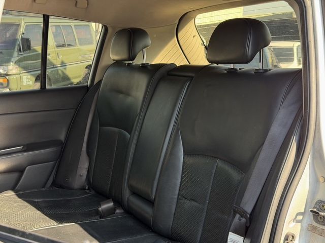 Nissan Tiida  第8張相片