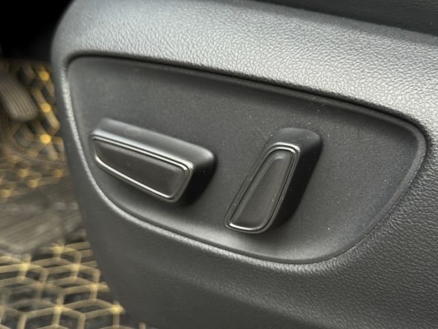 Toyota Granvia  第1張相片