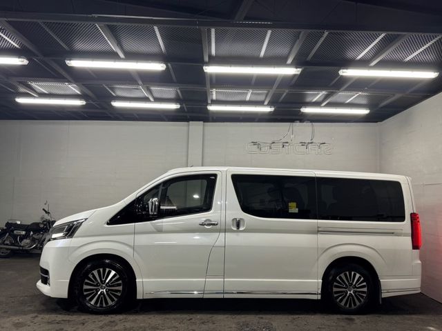 Toyota Granvia  第5張相片