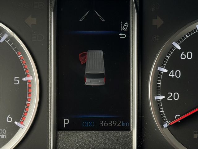 Toyota Granvia  第8張相片