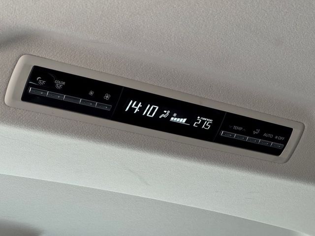 Toyota Granvia  第15張相片