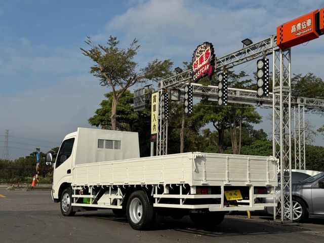 Hino 300  第6張相片