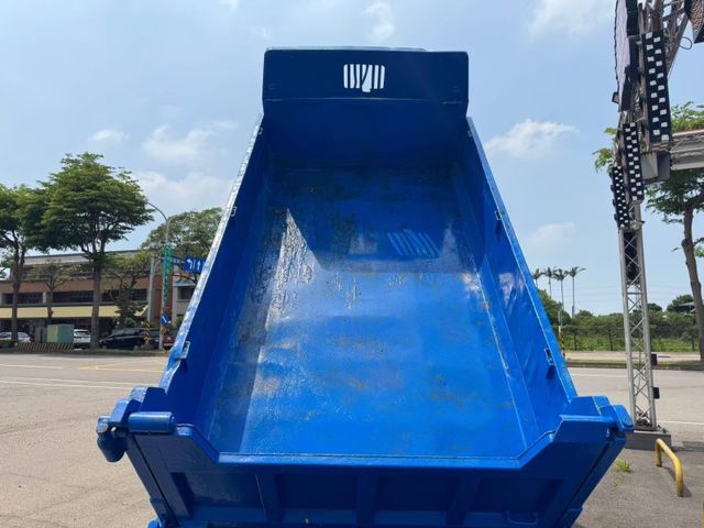 Hino 300  第7張相片