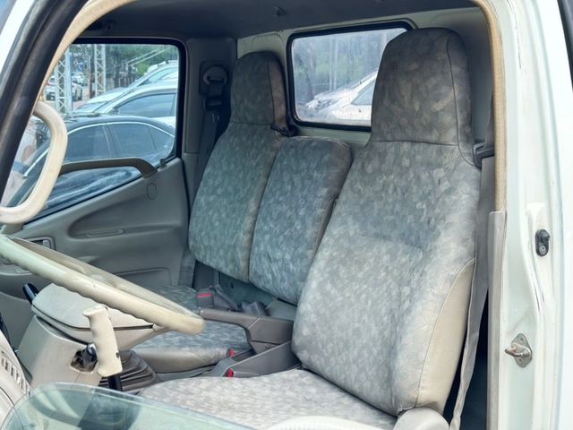 Hino 300  第9張相片