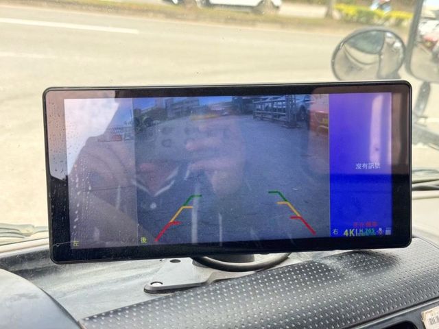 Hino 300  第11張相片