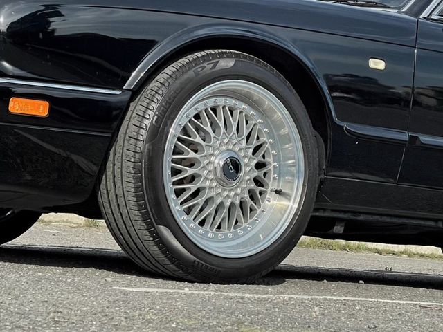 Jaguar XJ6  第8張相片