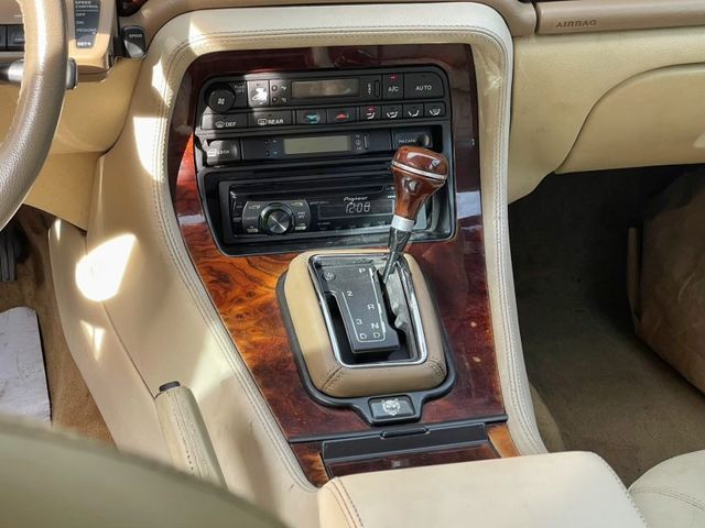 Jaguar XJ6  第11張相片