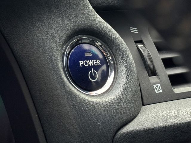 Lexus CT200H  第2張相片