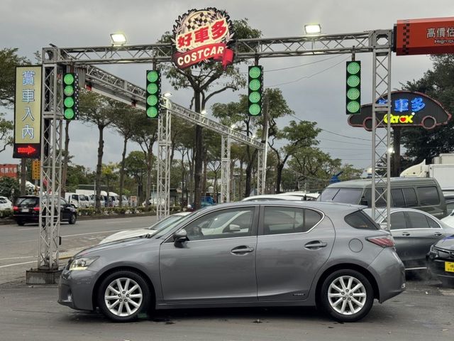 Lexus CT200H  第5張相片