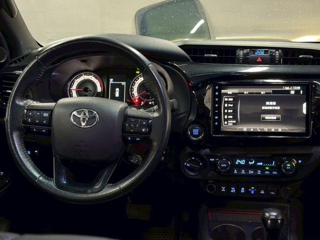 Toyota Hilux  第8張相片