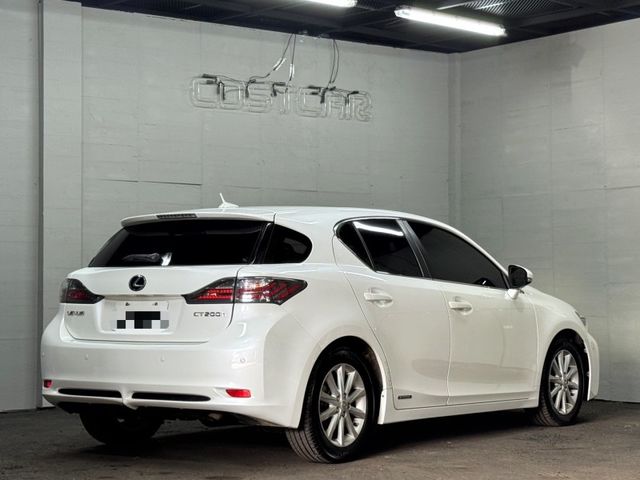 Lexus CT200H  第6張相片