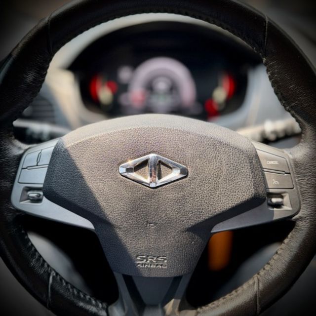 旗艦版 液晶螢幕 盲點 行李架 17吋鋁圈  第9張相片