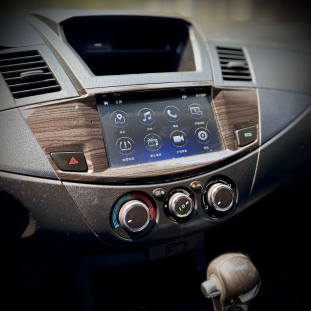 旗艦版 液晶螢幕 盲點 行李架 17吋鋁圈  第10張相片