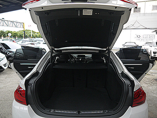 BMW/ 寶馬 430i M Sport  第14張相片
