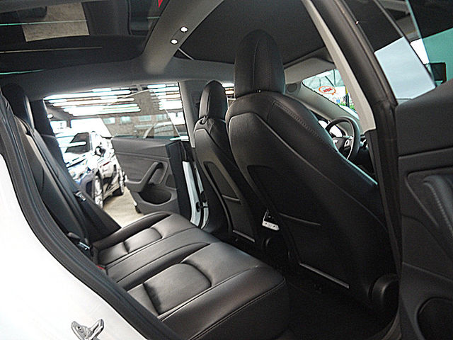 Tesla/特斯拉 Model 3  第16張相片