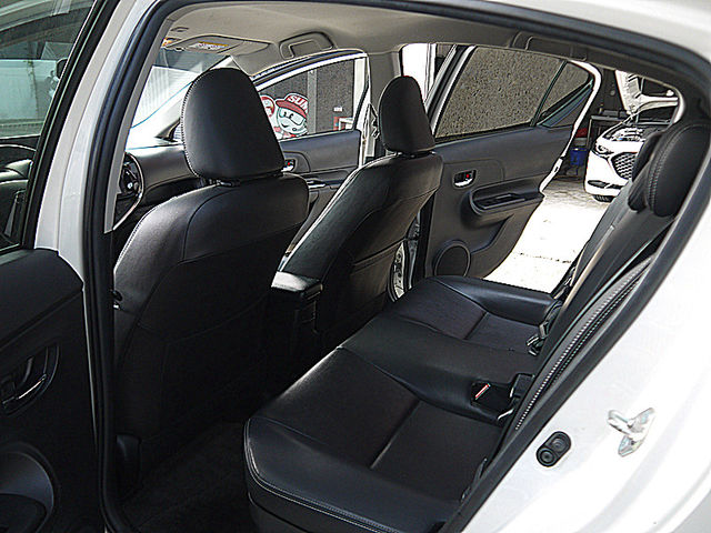 Toyota Prius  第15張相片