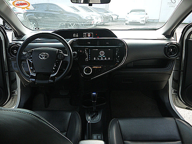 Toyota Prius  第18張相片