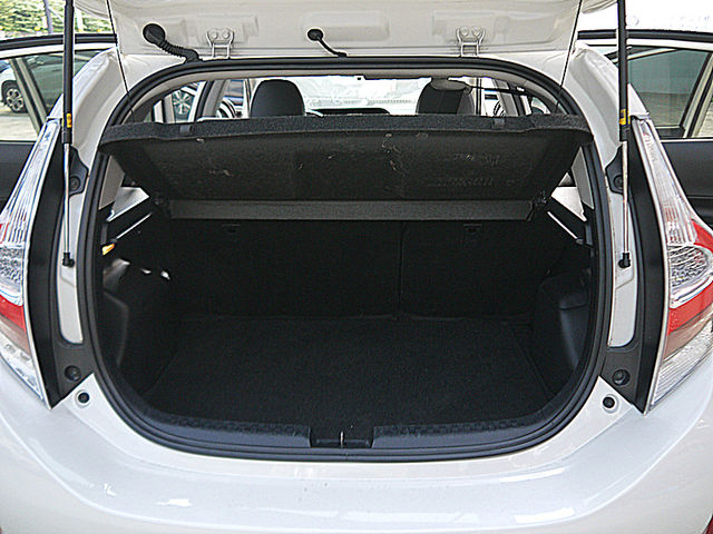 Toyota Prius  第10張相片