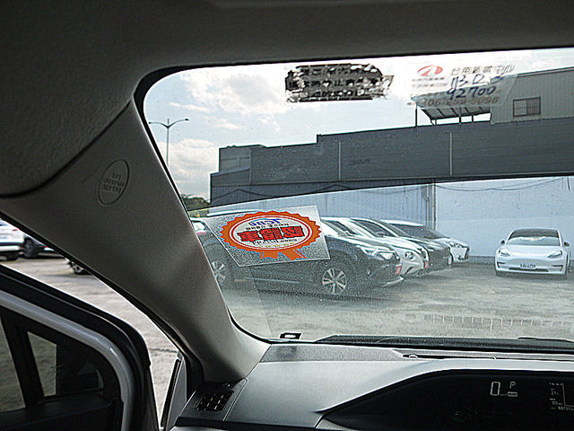 Toyota Prius  第25張相片