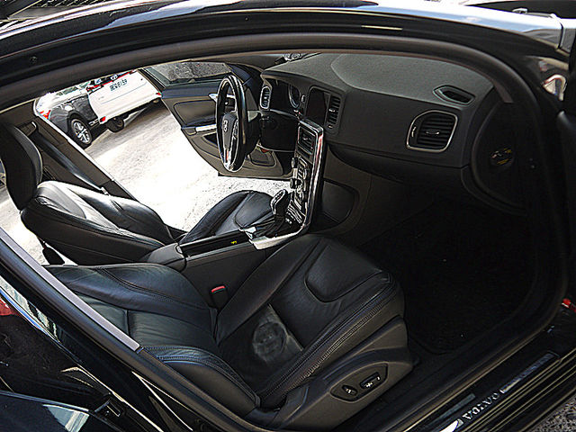 Volvo S60  第13張相片