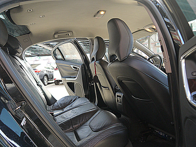 Volvo S60  第14張相片