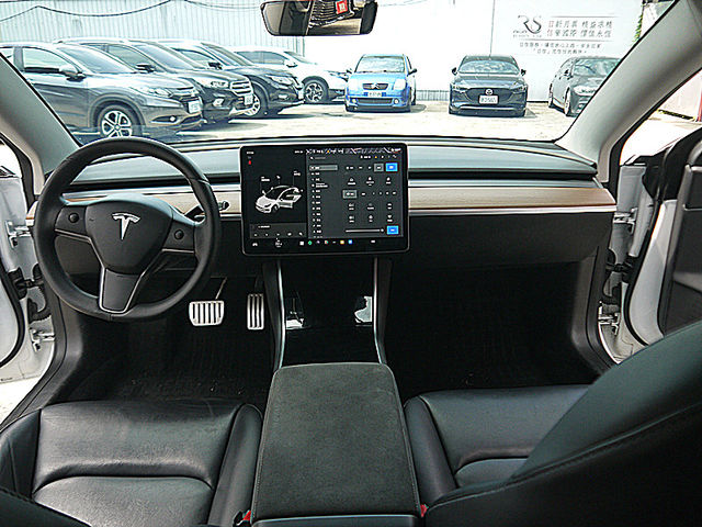Tesla/特斯拉 Model 3  第12張相片