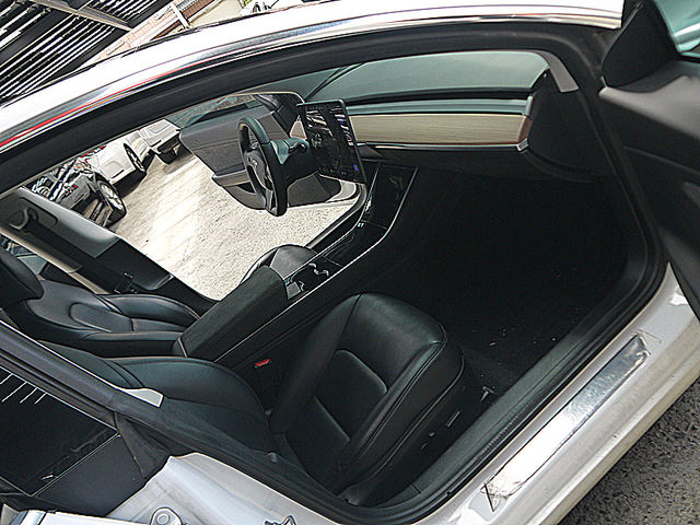 Tesla/特斯拉 Model 3  第14張相片