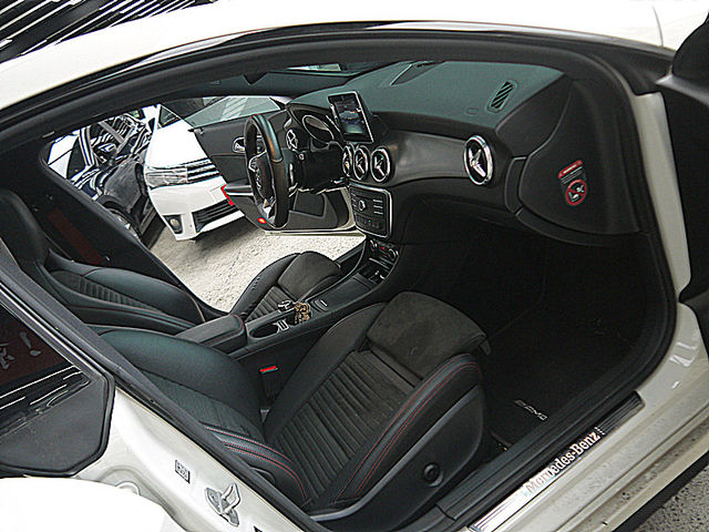 Mercedes-Benz/賓士 CLA250  第13張相片