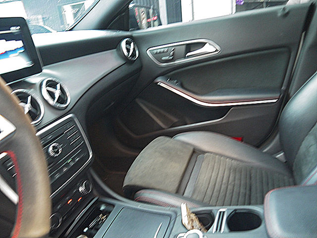 Mercedes-Benz/賓士 CLA250  第21張相片