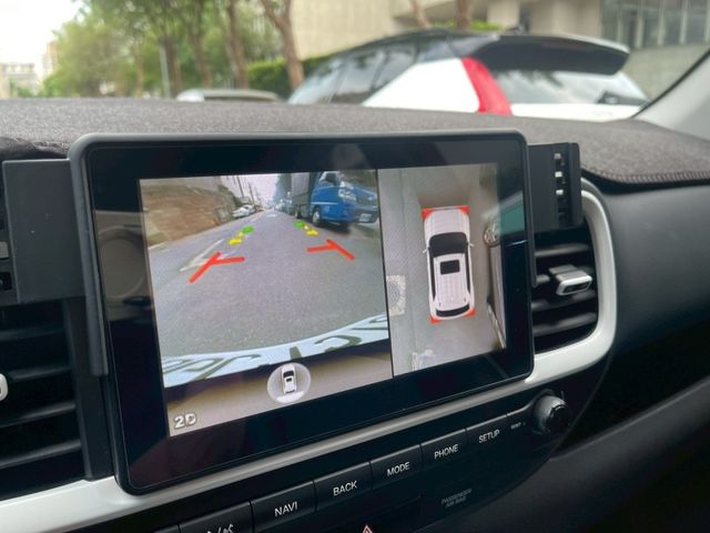 Hyundai Venue  第7張相片