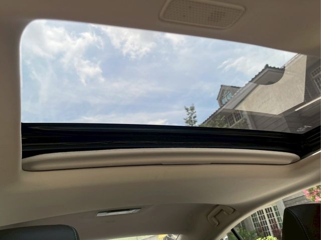 Lexus ES  第12張相片