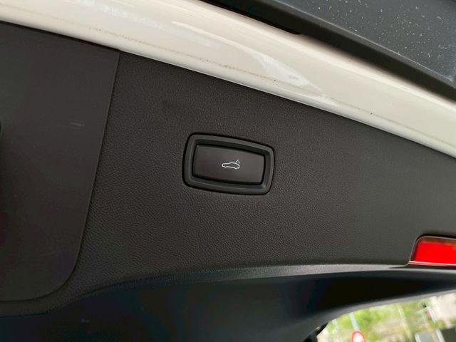 Porsche保時捷 Cayenne   第4張相片