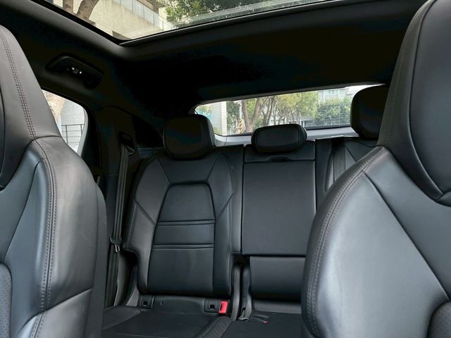 Porsche保時捷 Cayenne   第5張相片