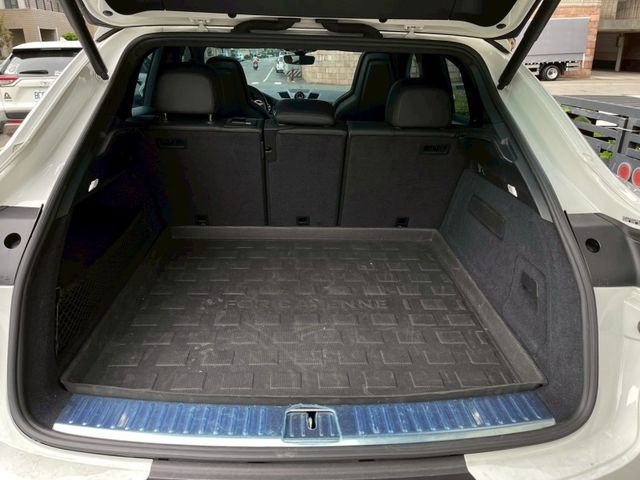 Porsche保時捷 Cayenne   第7張相片