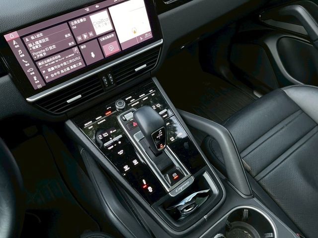 Porsche保時捷 Cayenne   第9張相片