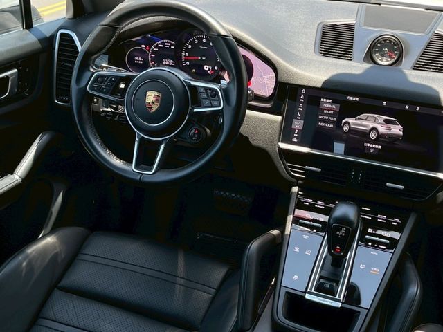 Porsche保時捷 Cayenne   第12張相片