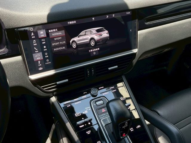 Porsche保時捷 Cayenne   第13張相片