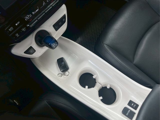 Toyota Prius  第6張相片