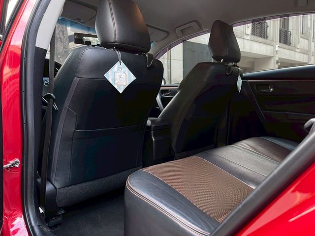 Toyota ALTIS  第12張相片