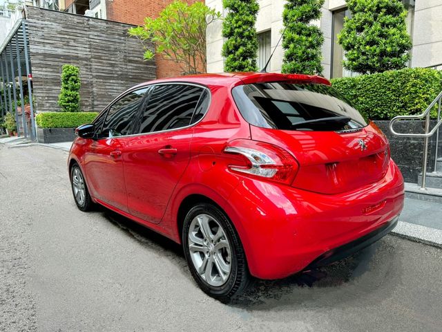PEUGEOT寶獅 208  第3張相片