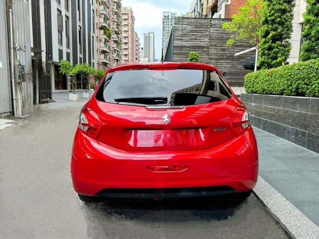 PEUGEOT寶獅 208  第10張相片