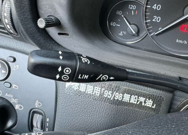 M-BENZ賓士 C200K  第13張相片