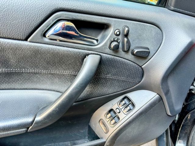 M-BENZ賓士 C200K  第15張相片