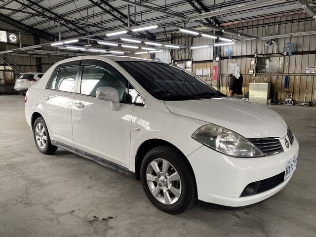 NISSAN日產 TIIDA  第3張相片