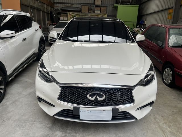 INFINITI無限 Q30  第3張相片