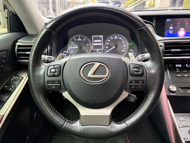 LEXUS凌志 IS 300  第16張相片